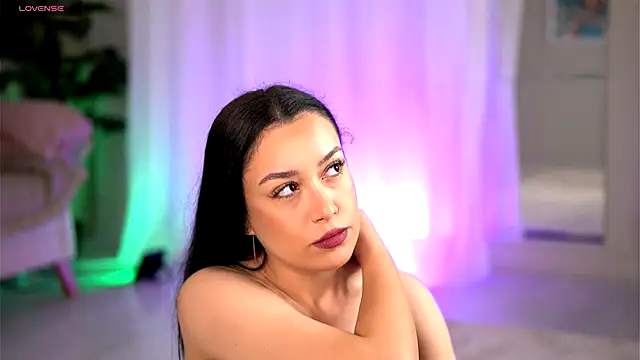 LaraCullen online show from December 2025 07:32:01 PM