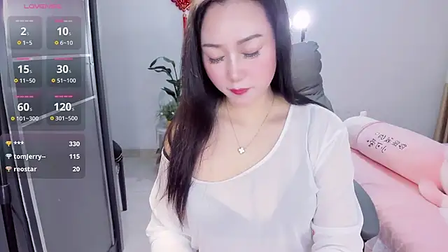 Wan-Yun-520 online show from March 2026 12:19:01 PM