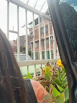 Mia fiire online show from December 2025 07:10:01 PM