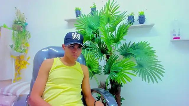 MorochoHott online show from November 2025 10:34:02 PM