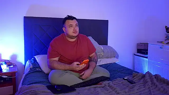 fevyforeverbear online show from November 2025 09:50:01 PM