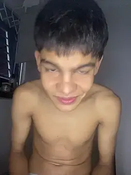 Snapshot of Lil_babyyy_ chatting on June 2026 02:45:01 AM Lil babyyy online show from June 2026 02:45:01 AM