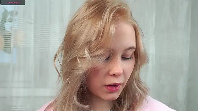 AunclreaVache online show from March 2026 11:10:01 AM