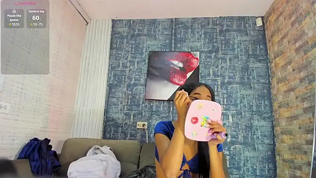 Brizza H033 online show from December 2025 08:39:02 PM