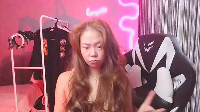 valkirii online show from March 2026 06:50:02 AM