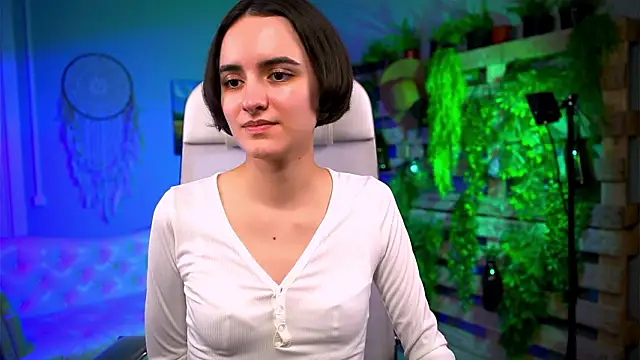 KateWillows online show from March 2026 05:08:02 AM