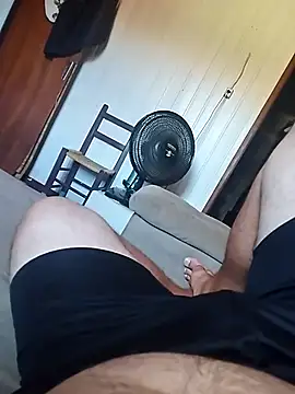 Tenenterodrigo online show from December 2025 04:48:02 PM