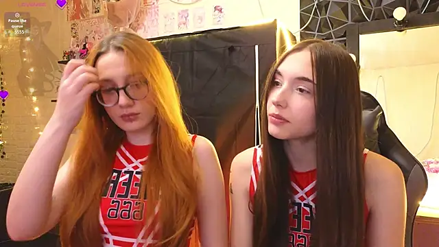 sunny luna online show from March 2026 02:02:02 PM