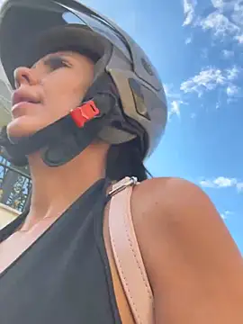 Snapshot of SofhiaTaylor chatting on February 2026 09:09:02 PM SofhiaTaylor online show from February 2026 09:09:02 PM