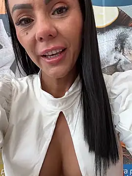 Snapshot of SofhiaTaylor chatting on February 2026 08:27:01 PM SofhiaTaylor online show from February 2026 08:27:01 PM