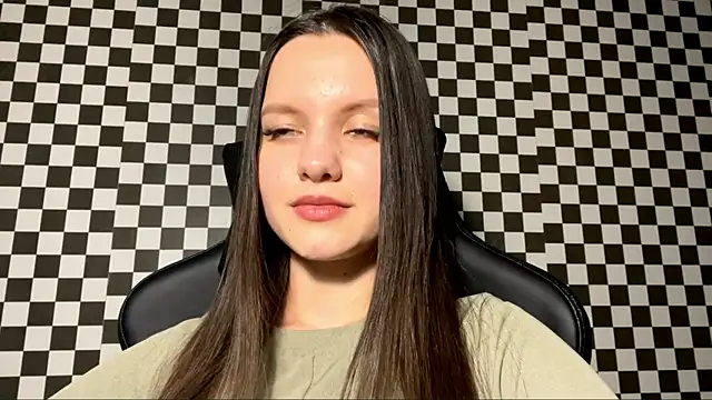 ConchitaMaestas online show from December 2025 06:15:02 PM