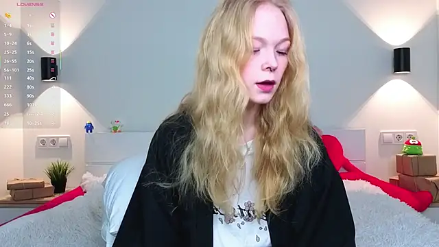 Snapshot of GhisllaineWestler chatting on February 2026 04:42:02 AM GhisllaineWestler online show from February 2026 04:42:02 AM