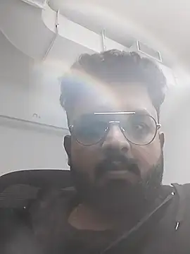 mrwhoti online show from November 2025 02:20:02 PM