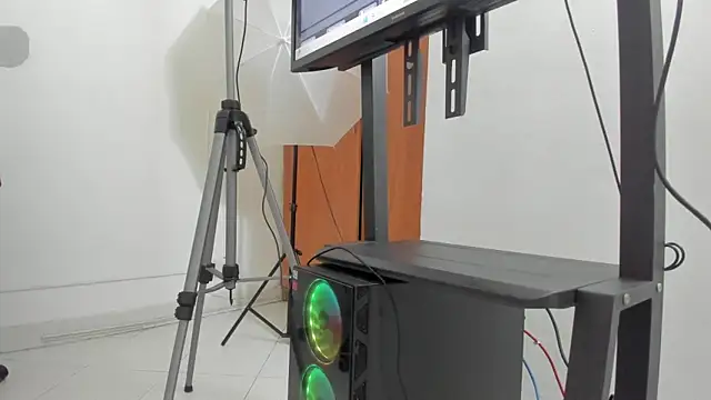 MHONIKBELUCCI online show from March 2026 04:46:02 PM