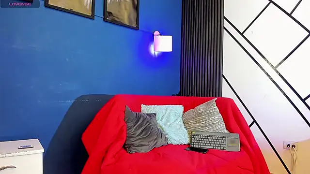 Sky Rivers online show from December 2025 03:34:01 AM