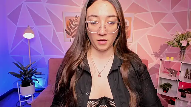 SwettieSammy online show from July 2026 12:12:02 PM