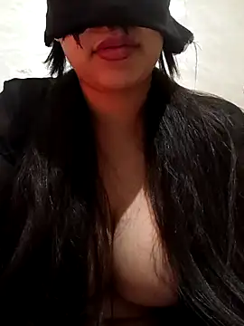 Amou-na online show from November 2025 01:20:02 AM