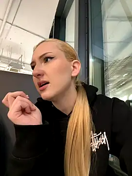 SenyaVibes online show from November 2025 02:10:01 PM