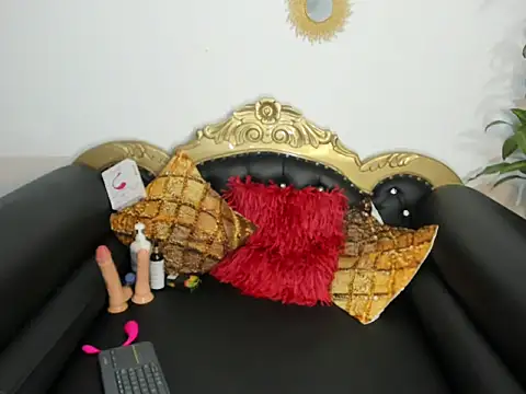 Snapshot of cristal_millers chatting on February 2026 02:34:02 AM cristal millers online show from February 2026 02:34:02 AM