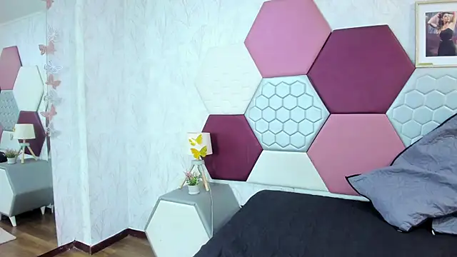 AriaRous online show from March 2026 03:23:02 PM