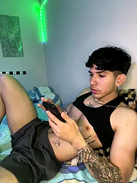 wil hot online show from December 2025 04:00:01 PM