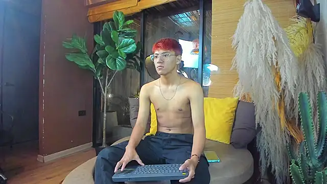 isaac grimm online show from December 2025 03:14:02 AM