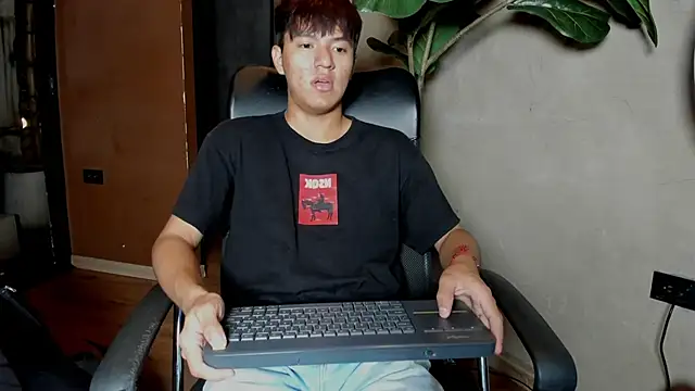 isaac grimm online show from February 2026 03:00:02 AM