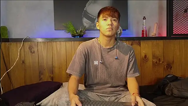 isaac grimm online show from March 2026 03:34:01 AM