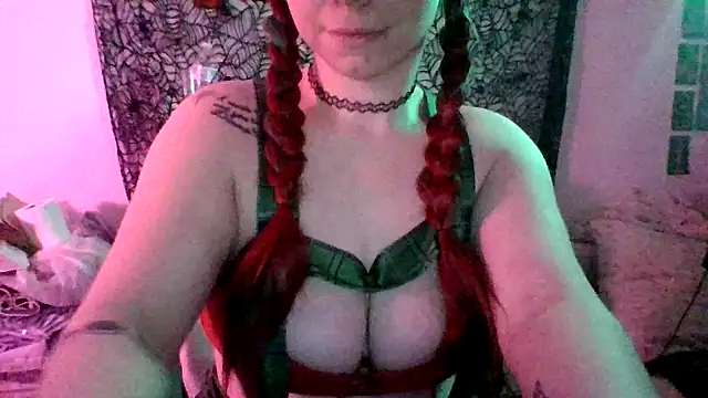 spunfoxxx online show from December 2025 11:11:01 PM