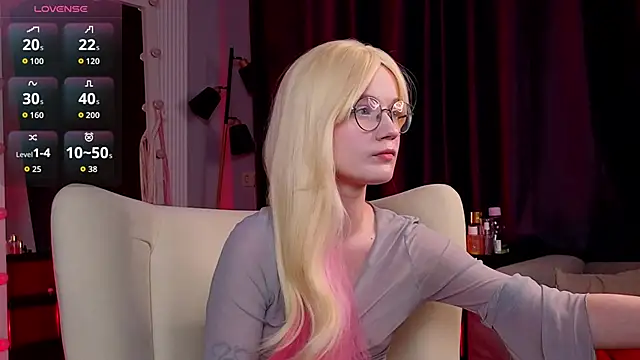 Snapshot of Kitty_smalltits chatting on February 2026 04:18:02 AM Kitty smalltits online show from February 2026 04:18:02 AM