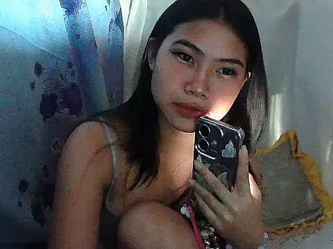 Snapshot of Allysonxx05 chatting on February 2026 06:45:02 AM Allysonxx05 online show from February 2026 06:45:02 AM