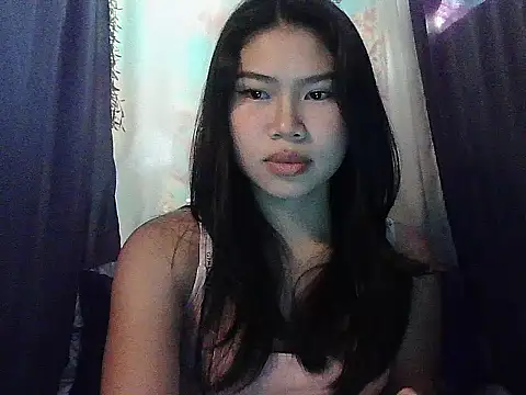 Snapshot of Allysonxx05 chatting on February 2026 11:38:02 PM Allysonxx05 online show from February 2026 11:38:02 PM
