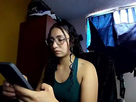 Snapshot of Gwen_Sweet chatting on January 2026 05:04:01 PM Gwen Sweet online show from January 2026 05:04:01 PM