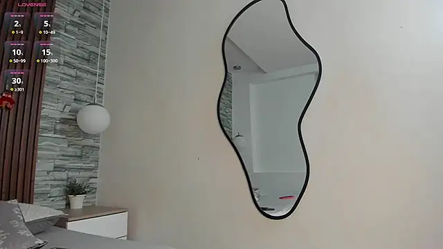 skinny naughty  online show from December 2025 08:58:02 PM