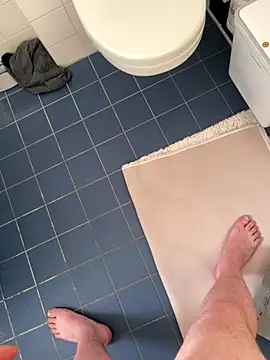 Snapshot of DutchMiracle26 chatting on December 2025 01:39:02 PM DutchMiracle26 online show from December 2025 01:39:02 PM