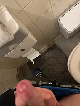 Snapshot of DutchMiracle26 chatting on January 2026 01:31:02 AM DutchMiracle26 online show from January 2026 01:31:02 AM