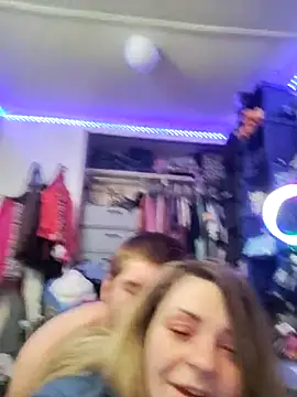 xKittenPawz online show from January 2026 09:25:01 AM