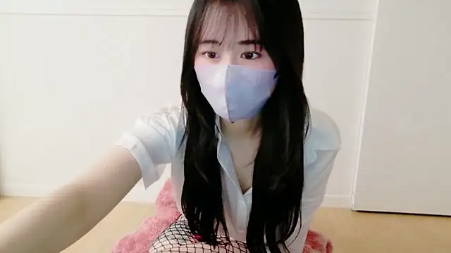 Snapshot of HICHAN99 chatting on February 2026 06:04:01 PM HICHAN99 online show from February 2026 06:04:01 PM