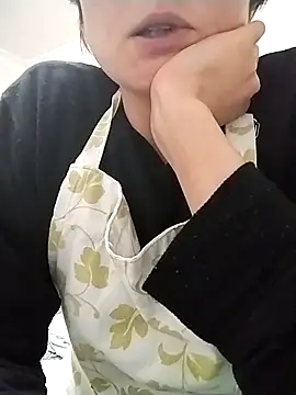 Amy01112 online show from April 2026 02:06:01 AM