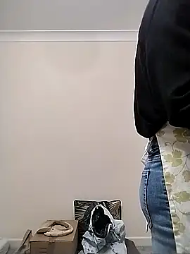 Amy01112 online show from April 2026 09:39:33 PM