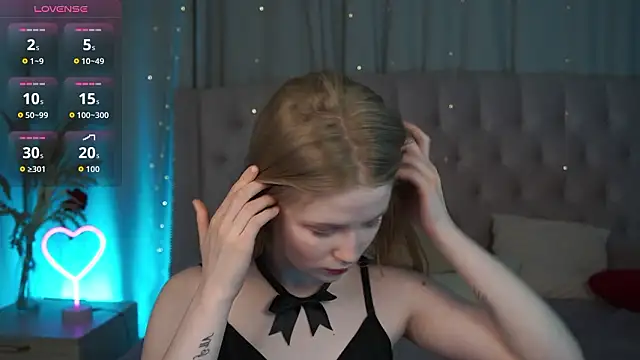 LilianHoward online show from February 2026 12:15:02 PM