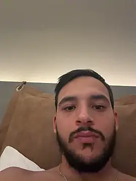 Amirof26 online show from November 2025 10:36:01 PM