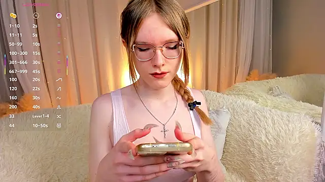 AnGee  online show from February 2026 12:32:01 PM