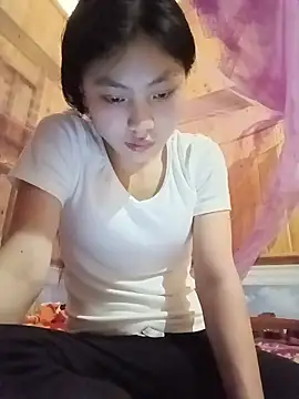 Snapshot of Hilary-123 chatting on May 2026 04:51:02 AM Hilary-123 online show from May 2026 04:51:02 AM
