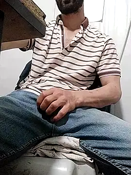 kral4531 online show from April 2026 11:32:01 PM