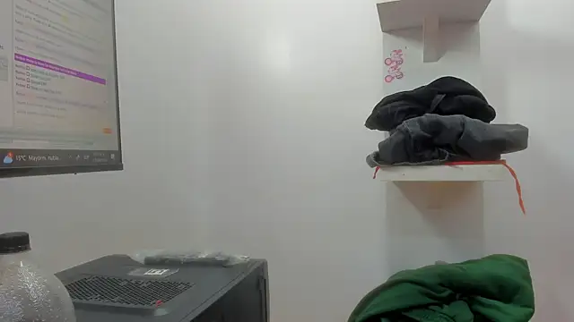 Messy Karol  online show from April 2026 02:33:02 PM