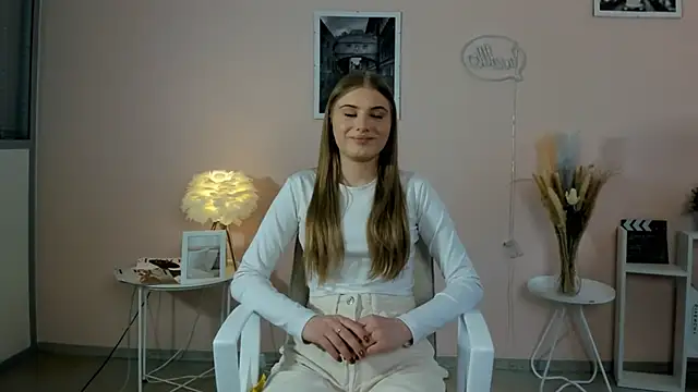 BobbyeEwell online show from December 2025 06:41:01 AM