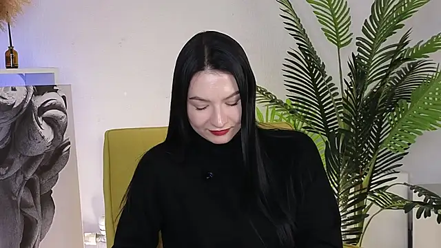 ElodiaMominee online show from December 2025 10:31:01 AM