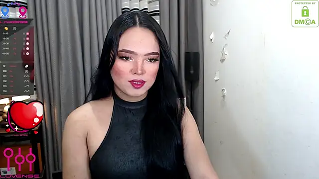 Fantacyloverr online show from June 2026 01:38:02 AM