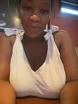 GiantClithpee online show from December 2024 01:10:02 PM